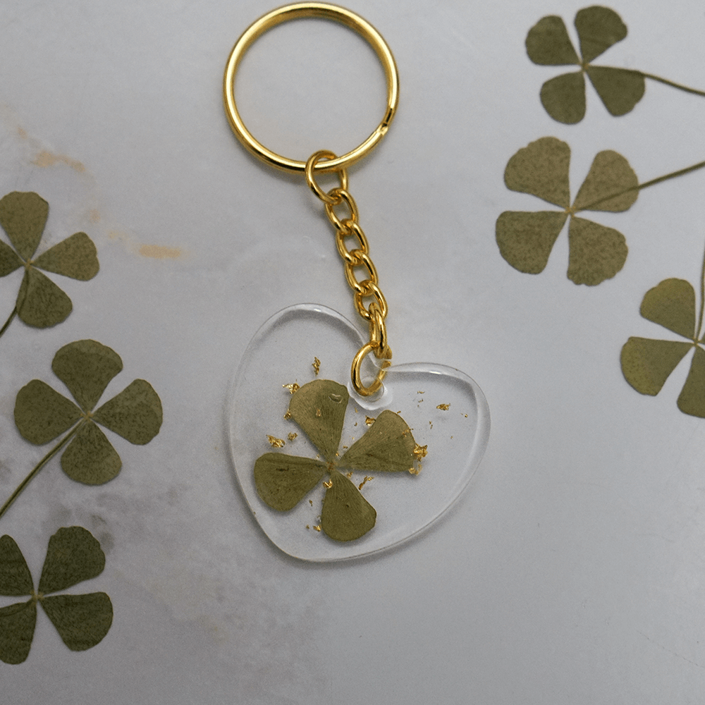 Schlüsselanhänger mit Kleeblatt gold