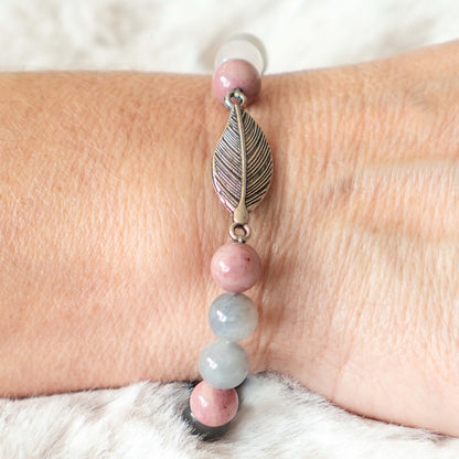 Mala Armband Rhodonit/grauer Quarz mit Feder